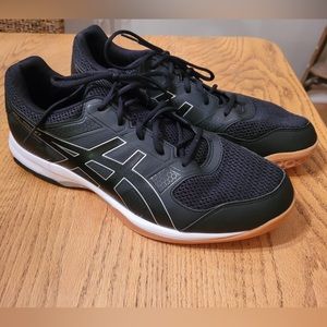 NEW ASICS Court/tennis shoes